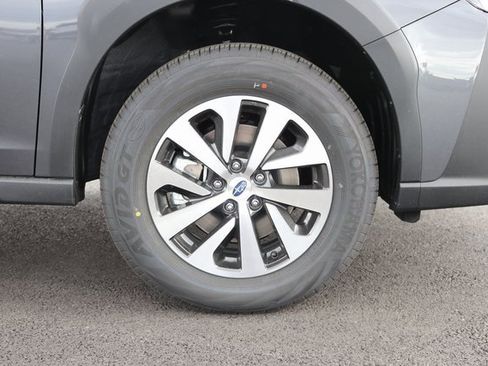 Certified 2025 Subaru Outback Premium w/ Popular Package #1A image 10