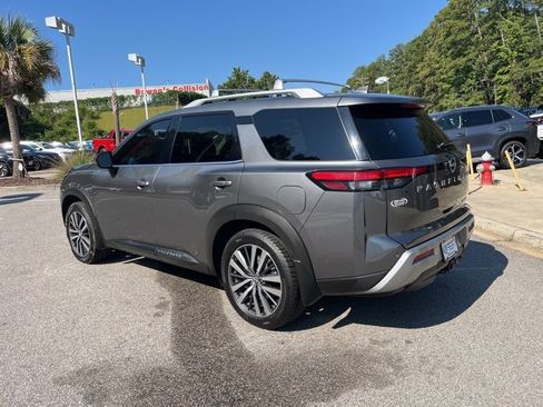 Used 2022 Nissan Pathfinder Platinum w/ Cargo Package image 38