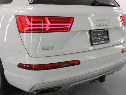 Used 2019 Audi Q7 3.0T Prestige w/ Prestige Package image 24