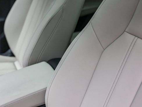 Certified 2025 Audi Q5 Premium Plus w/ Premium Plus AWD/4WD image 24