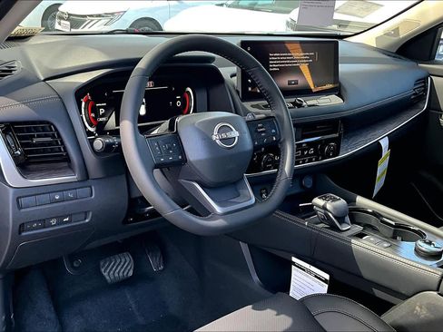 New 2026 Nissan Rogue Platinum AWD/4WD image 10