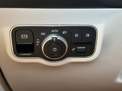 New 2025 Mercedes-Benz GLB 250 4MATIC image 29