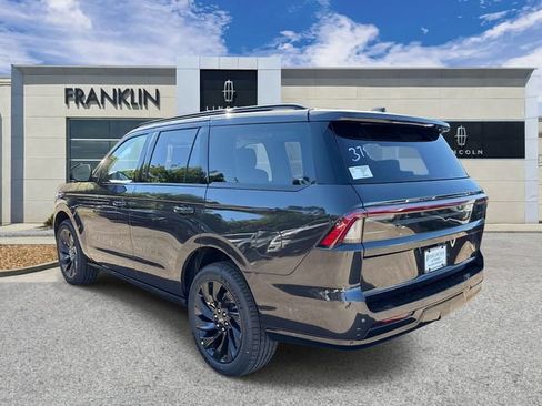 New 2026 Lincoln Navigator Reserve w/ Jet Appearance Package AWD/4WD image 5