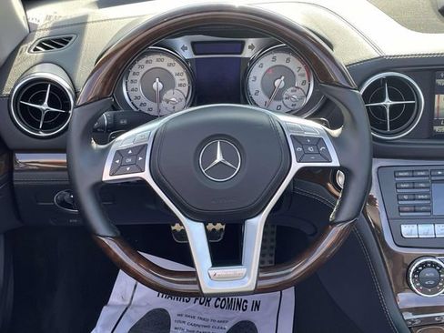 Used 2014 Mercedes-Benz SL 550 image 17