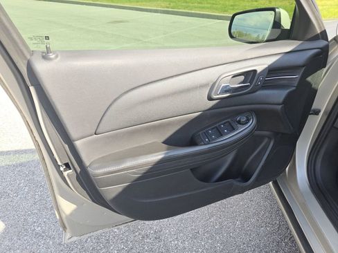 Used 2015 Chevrolet Malibu LT w/ Power Convenience Package FWD image 16