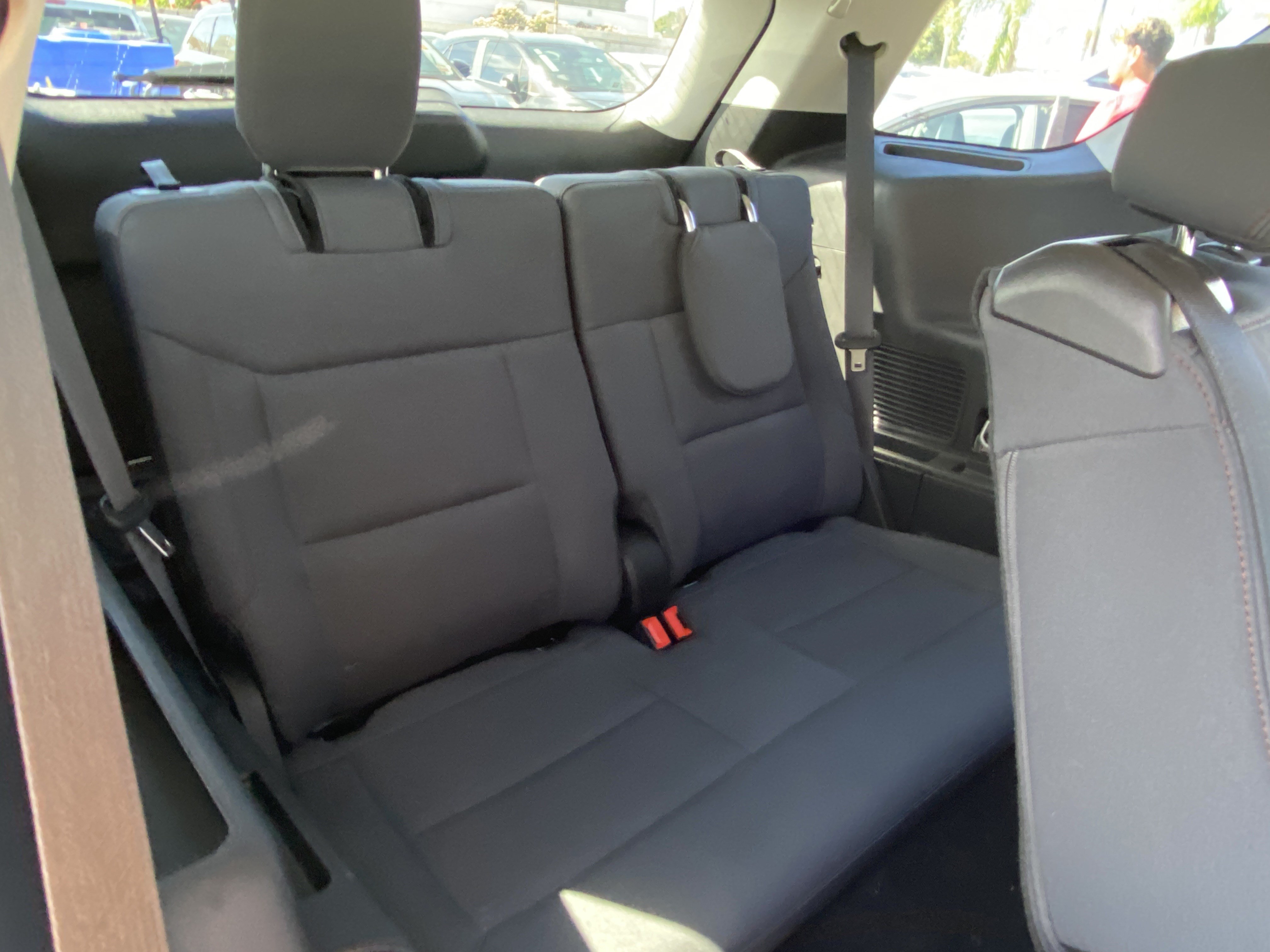 Used 2025 Ford Explorer Active RWD image 17
