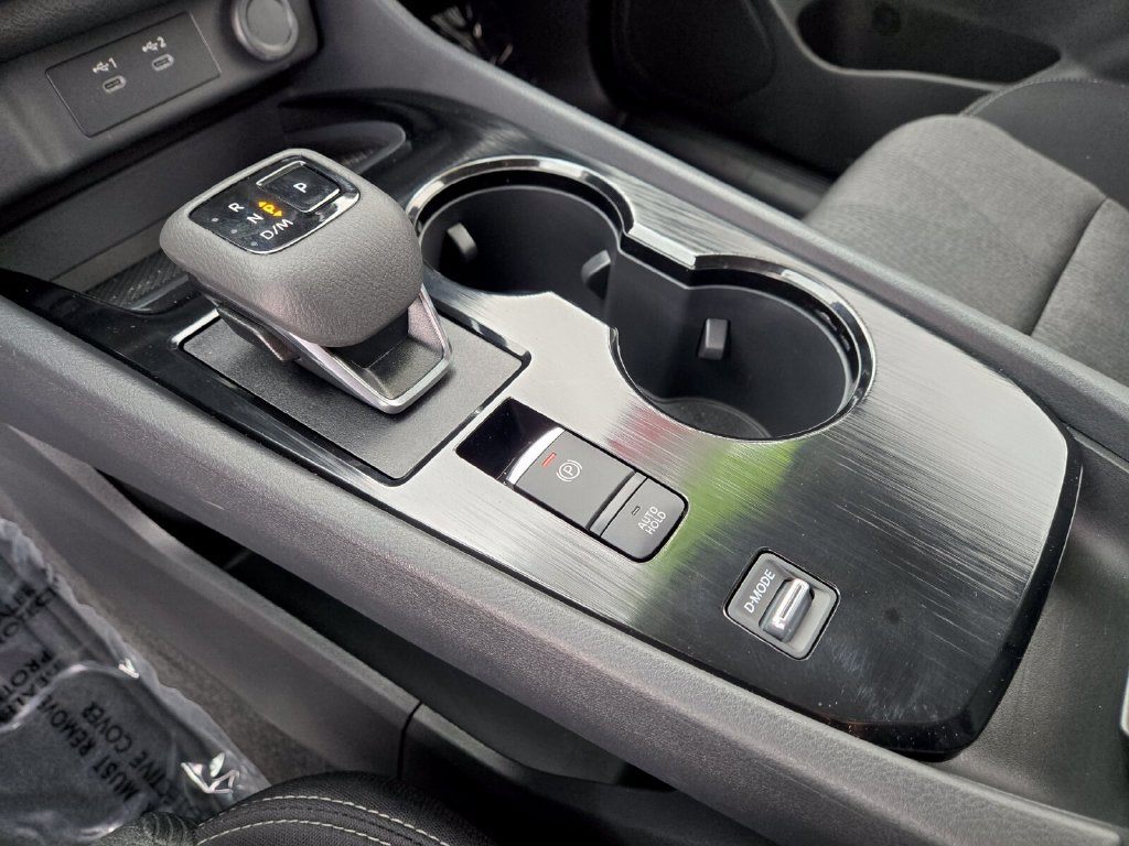 Certified 2026 Nissan Rogue SV FWD image 28