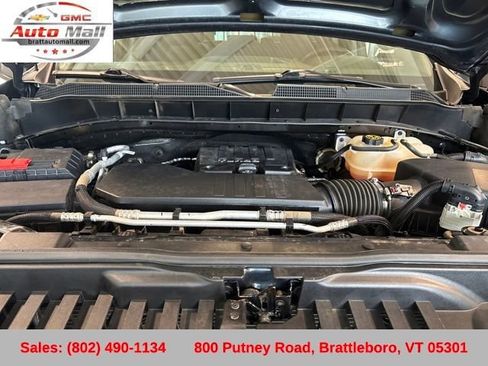 Used 2022 Chevrolet Silverado 1500 Custom AWD/4WD image 24