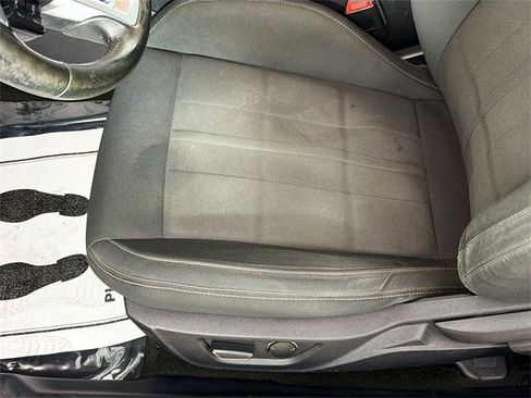 Used 2018 Ford Mustang GT image 19