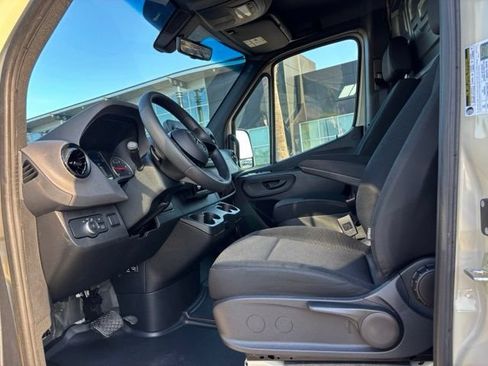 Used 2026 Mercedes-Benz Sprinter 2500 image 35