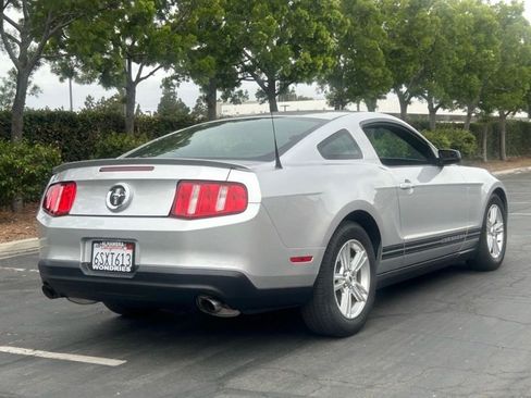 Used 2012 Ford Mustang Coupe RWD image 4