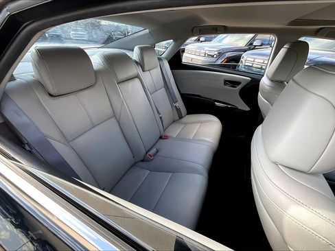 Used 2016 Toyota Avalon Touring image 18