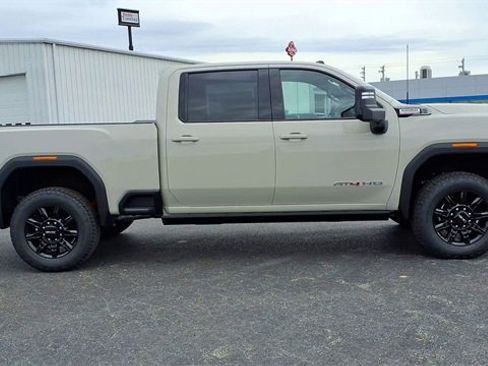 New 2026 GMC Sierra 2500 AT4 w/ AT4 Premium Plus Package image 9