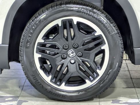 New 2026 Honda Pilot Touring image 11