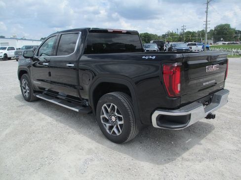 New 2026 GMC Sierra 1500 SLT w/ SLT Premium Package AWD/4WD image 9