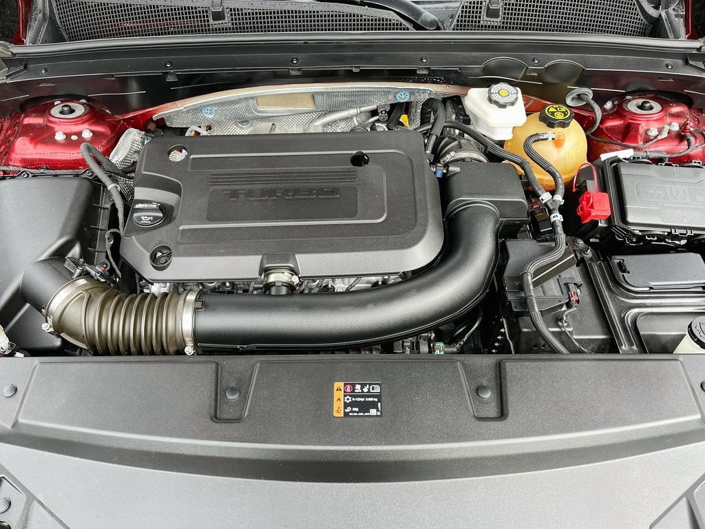 Used 2023 Buick Envision Essence w/ Sport Touring Package AWD/4WD image 10