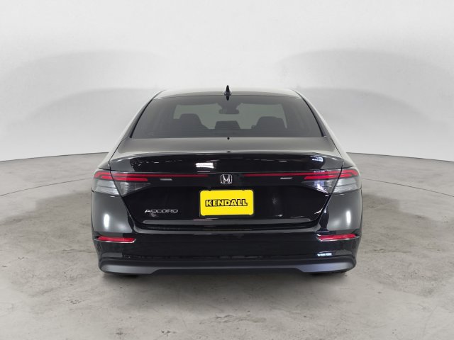 Used 2025 Honda Accord SE image 6