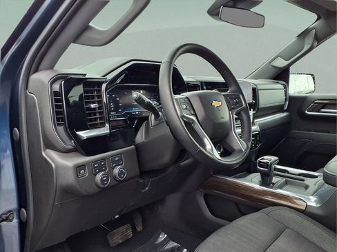 Certified 2023 Chevrolet Silverado 1500 LT AWD/4WD image 10