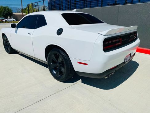 Used 2020 Dodge Challenger SXT RWD image 3
