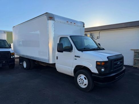 Used 2017 Ford E-350 and Econoline 350 Super Duty w/ Power Windows & Locks Group RWD image 1
