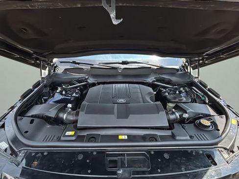 Used 2019 Land Rover Range Rover Long Wheelbase Supercharged image 33