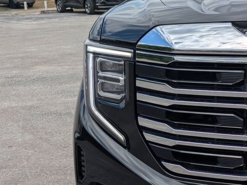 Used 2025 GMC Sierra 1500 SLT RWD image 10