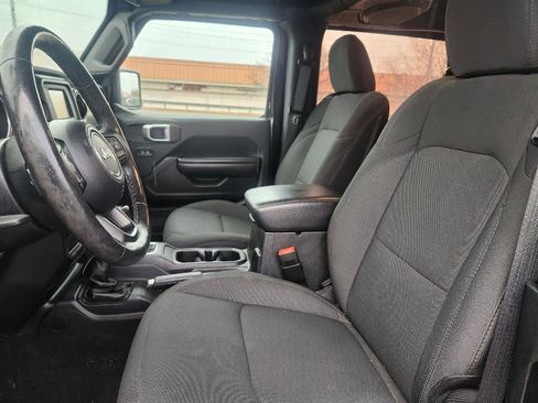 Used 2020 Jeep Wrangler Sport image 6