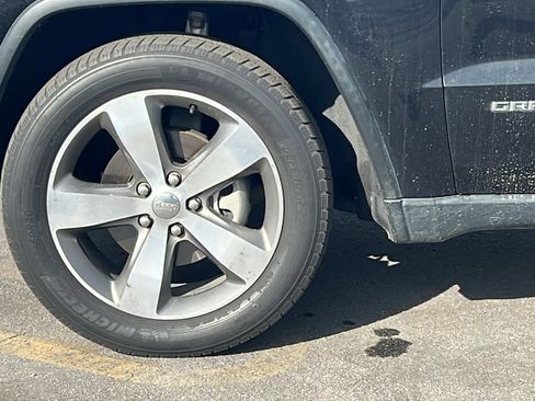 Used 2016 Jeep Grand Cherokee Limited image 9