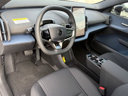 New 2026 Volvo EX30 Plus image 12