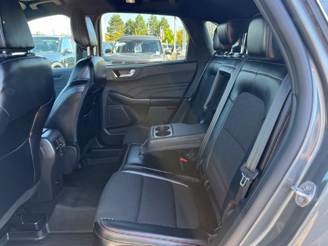 Used 2024 Ford Escape ST-Line w/ Tech Pack #1 AWD/4WD image 9