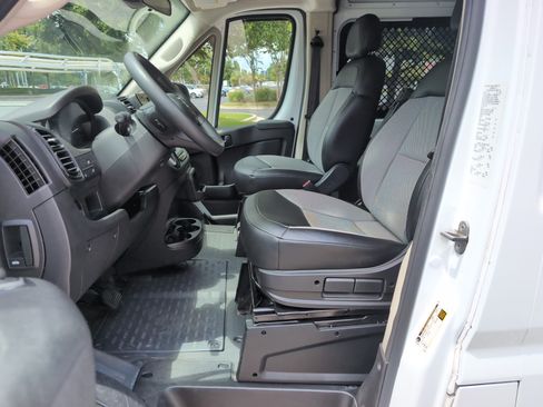 Used 2022 RAM ProMaster 2500 w/ Convenience Group FWD image 16