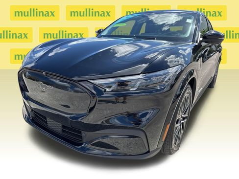 Certified 2025 Ford Mustang Mach-E Premium image 10