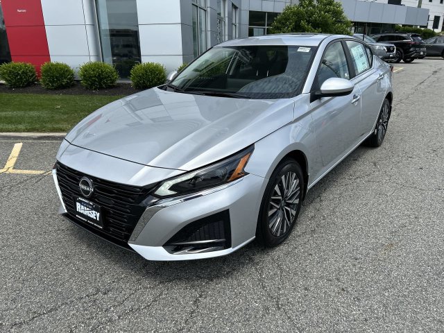 Certified 2024 Nissan Altima 2.5 SV w/ SV Premium Package AWD/4WD image 7