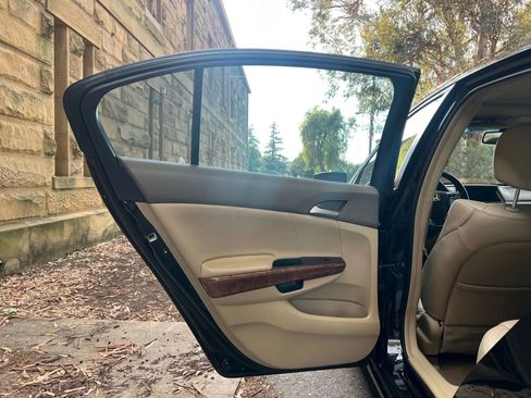 Used 2008 Honda Accord EX-L image 17