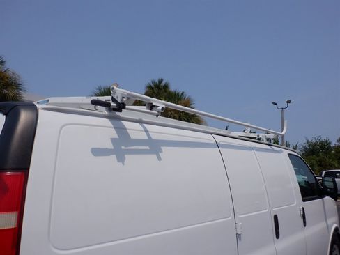 Used 2013 Chevrolet Express 1500 RWD image 10