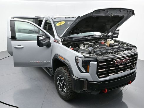 Used 2024 GMC Sierra 2500 AT4X AWD/4WD image 45