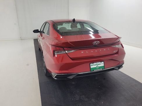 Used 2021 Hyundai Elantra Limited FWD image 6