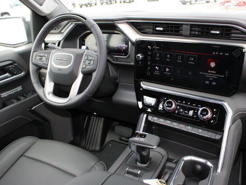 New 2026 GMC Sierra 1500 Denali AWD/4WD image 9