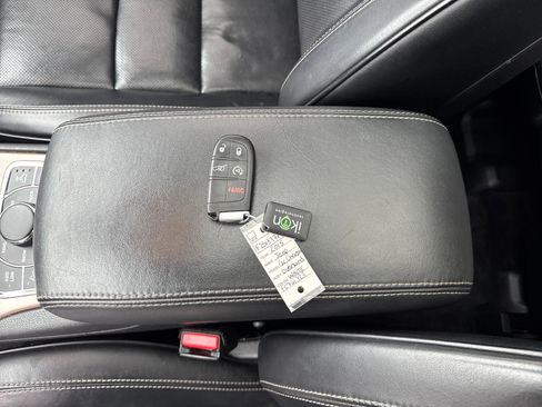 Used 2015 Jeep Grand Cherokee Overland w/ Advanced Technology Group image 30