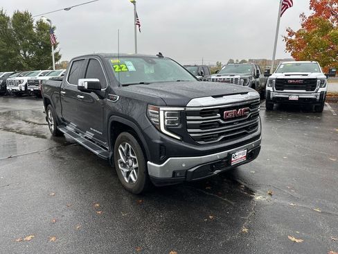 Used 2022 GMC Sierra 1500 SLT w/ SLT Premium Plus Package image 4
