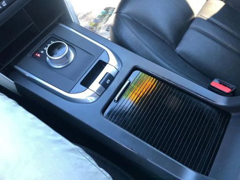 Used 2015 Land Rover Discovery Sport HSE AWD/4WD image 23