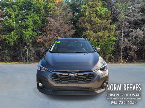 Used 2024 Subaru Crosstrek 2.0i Premium image 2