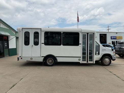 Used 2013 Ford E-350 and Econoline 350 Super Duty w/ Shuttle Bus Prep Pkg image 2