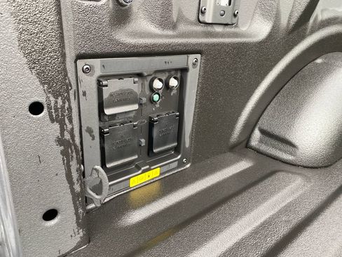 Used 2023 Ford F150 Lightning Lariat AWD/4WD image 38