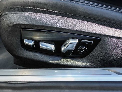 Used 2022 BMW 750i xDrive w/ M Sport Package image 20