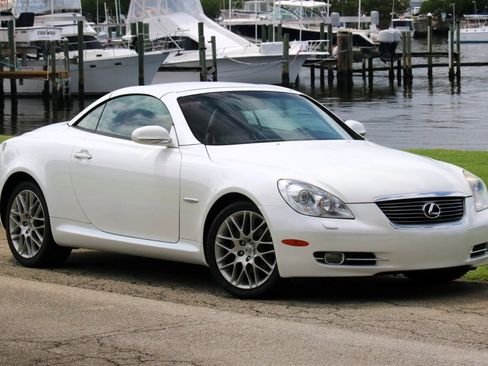 Used 2007 Lexus SC 430 Convertible RWD image 4