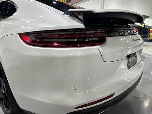 Used 2018 Porsche Panamera 4 AWD/4WD image 36