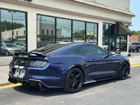 Used 2018 Ford Mustang Coupe RWD image 3