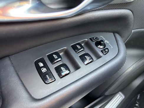 Used 2024 Volvo XC90 B6 Plus image 28