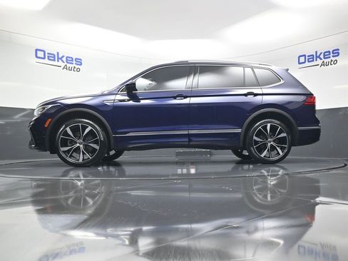 Used 2022 Volkswagen Tiguan SEL R-Line image 45